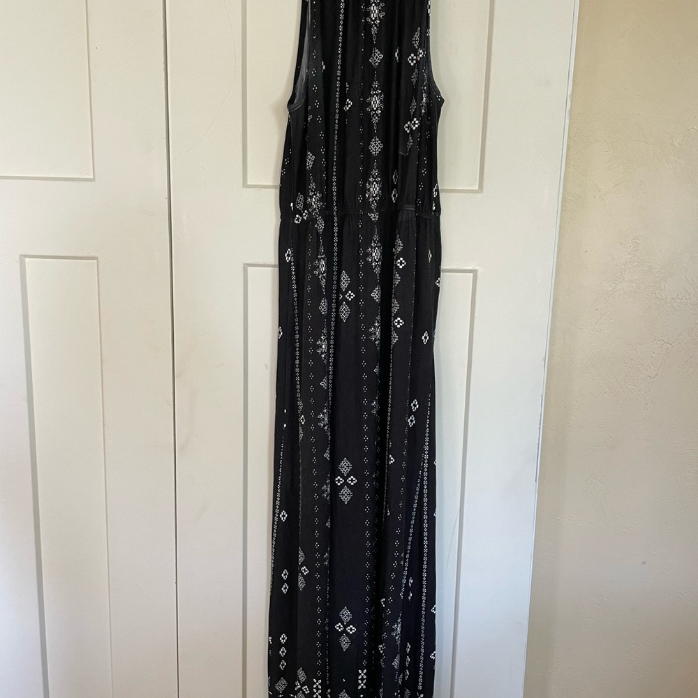 Black white stretch dress